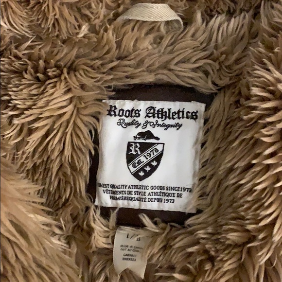 ROOTS WINTER COAT - Picture 3 of 5